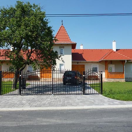 Ferienwohnung Nagybajcsi Koertefa Vendeghaz Exterior foto