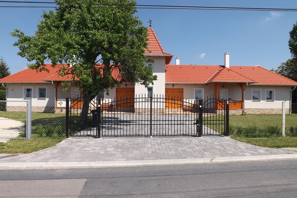 Ferienwohnung Nagybajcsi Koertefa Vendeghaz Exterior foto